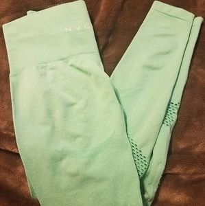 NVGTN size small mint leggings